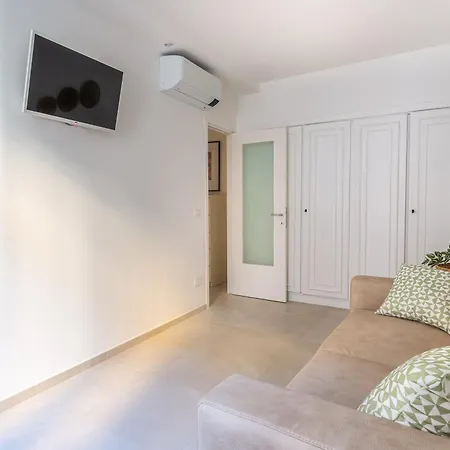 Iflat New Cozy Retreat Near The Colosseum Řím